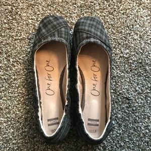 Toms plaid flats